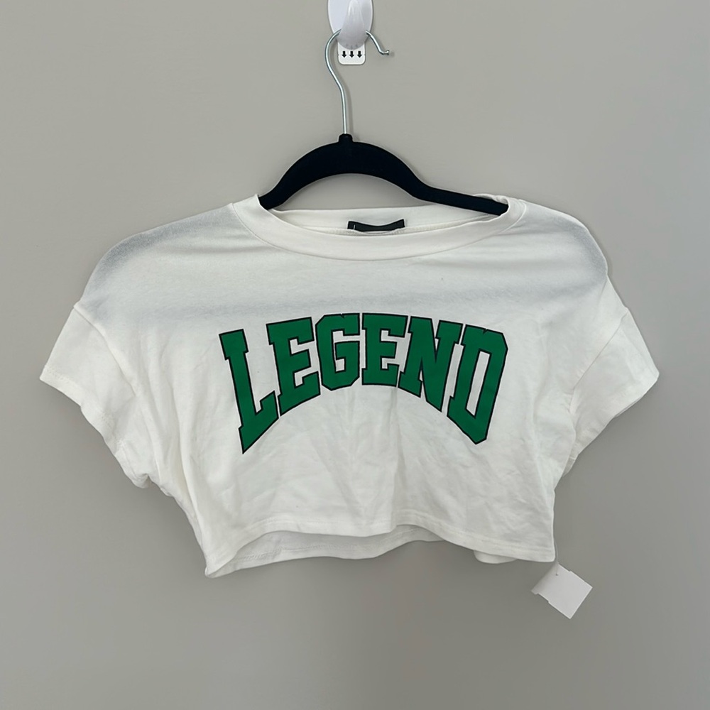 Cropped tee